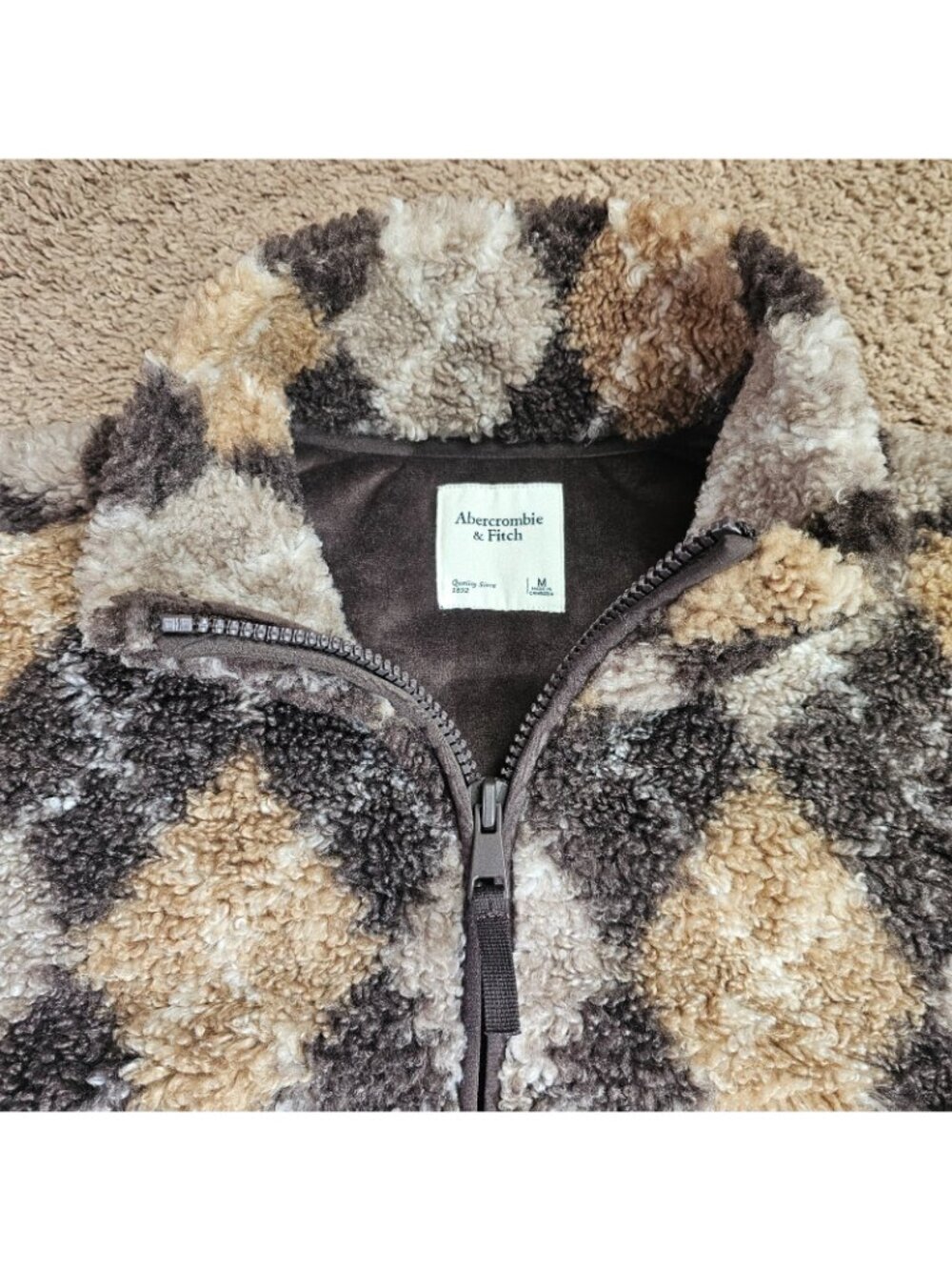 Abercrombie & Fitch Sherpa Fleece Jacket Womens M Full Zip Patterned Cozy EUC - Picture 3 of 10